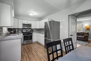 4315 26th Ave, Moline, IL 61265 - Photo 5