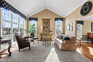 1940 Morningview Dr, Hoffman Estates, IL 60192 - Photo 5