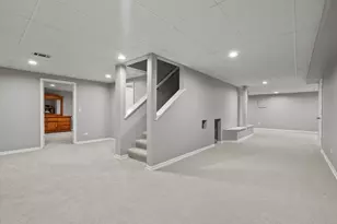 1940 Morningview Dr, Hoffman Estates, IL 60192 - Photo 25