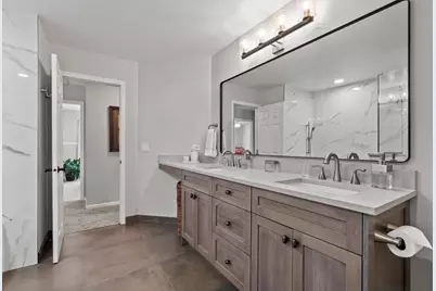 1940 Morningview Drive, Hoffman Estates, IL 60192 - Photo 23