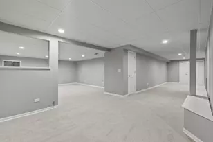 1940 Morningview Dr, Hoffman Estates, IL 60192 - Photo 27