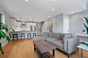 2245 N Rockwell St, Chicago, IL 60647 - Photo 3