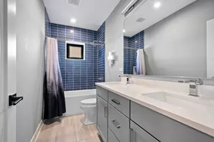 2245 N Rockwell St, Chicago, IL 60647 - Photo 11