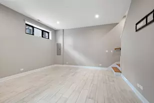 2245 N Rockwell St, Chicago, IL 60647 - Photo 19