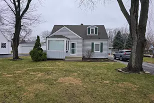 14348 Kolmar Ave, Midlothian, IL 60445 - Photo 1