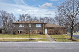 641 Woods St, Frankfort, IL 60423 - Photo 3