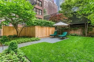 230 E Delaware Pl, Chicago, IL 60611 - Photo 19