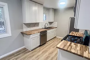 138 Garden Dr, Belvidere, IL 61008 - Photo 9