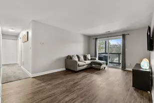 1426 Stonebridge Cir, Wheaton, IL 60189 - Photo 5