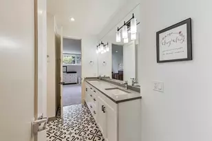 1474 W Ohio St, Chicago, IL 60642 - Photo 25