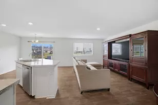 1145 Amber Dr, Cary, IL 60013 - Photo 5