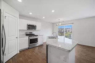 1145 Amber Dr, Cary, IL 60013 - Photo 11