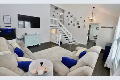 1014 Stonehedge Court, Crystal Lake, IL 60014 - Photo 3