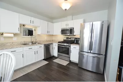 1014 Stonehedge Court, Crystal Lake, IL 60014 - Photo 7