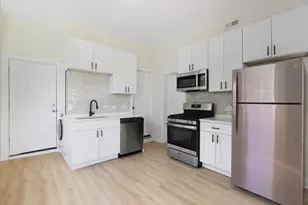 1322 W Ohio St, Chicago, IL 60642 - Photo 3