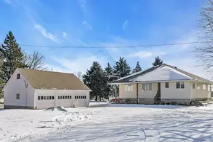 15218 Harmony Rd, Huntley, IL 60142 - Photo 9