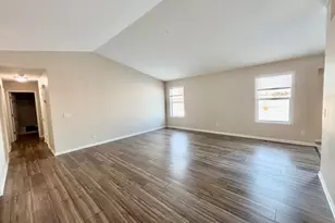 1940 Burnett Dr, Belvidere, IL 61008 - Photo 3