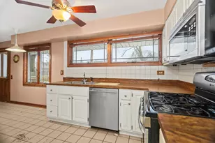 730 S 10th Ave, La Grange, IL 60525 - Photo 7