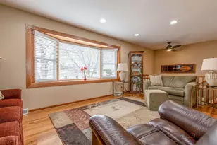 1802 W Pheasant Trail, Mount Prospect, IL 60056 - Photo 7