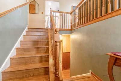 1802 W Pheasant Trail, Mount Prospect, IL 60056 - Photo 5