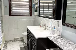 5501 Mulford St, Skokie, IL 60077 - Photo 23