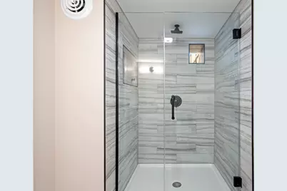 1619 N 20th Avenue, Melrose Park, IL 60160 - Photo 27