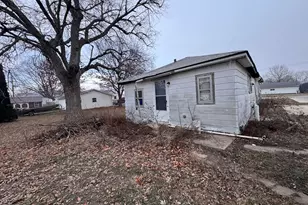 454 S 7th Ave, Canton, IL 61520 - Photo 3