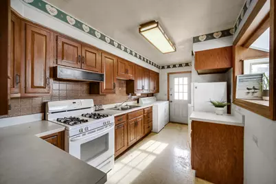 231 E Wayne Place, Wheeling, IL 60090 - Photo 5