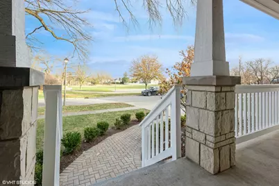 374 N Myrtle Avenue, Elmhurst, IL 60126 - Photo 7