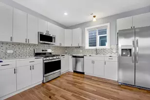 5843 W Corcoran Pl, Chicago, IL 60644 - Photo 7