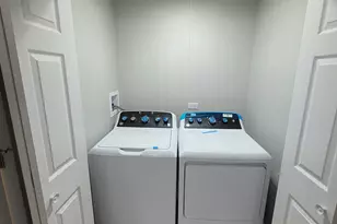 3316 Huntington Ln, Island Lake, IL 60042 - Photo 11