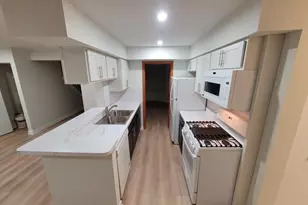 3316 Huntington Ln, Island Lake, IL 60042 - Photo 3