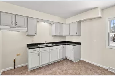 821 Penfield Avenue, Joliet, IL 60433 - Photo 7