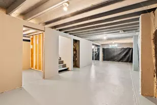 821 Penfield Ave, Joliet, IL 60433 - Photo 21