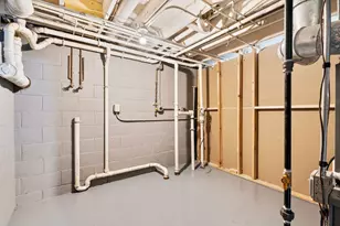 821 Penfield Ave, Joliet, IL 60433 - Photo 23