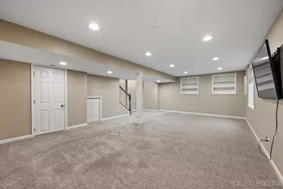 706 Versailles Parkway, Oswego, IL 60543 - Photo 27