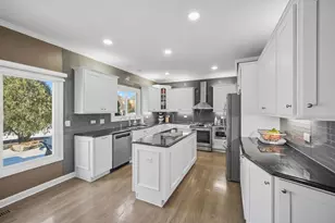 2700 Harlstone Dr, Aurora, IL 60502 - Photo 11