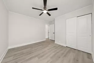 [Address not provided], Worth, IL 60482 - Photo 11