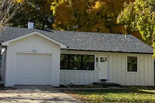 938 Hemlock St, Deerfield, IL 60015 - Photo 1