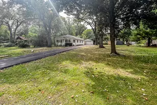 27692 N Oak St, Island Lake, IL 60042 - Photo 1