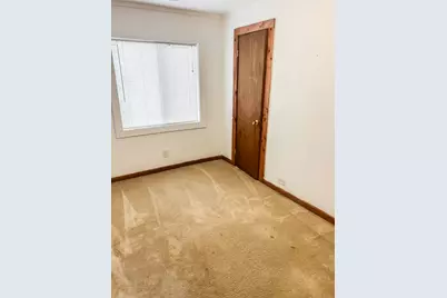 27692 N Oak Street, Island Lake, IL 60042 - Photo 9