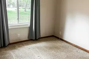 27692 N Oak St, Island Lake, IL 60042 - Photo 11