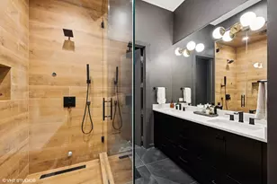 154 W Hubbard St, Chicago, IL 60654 - Photo 21