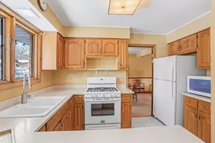 14550 Raneys Ln, Orland Park, IL 60462 - Photo 9