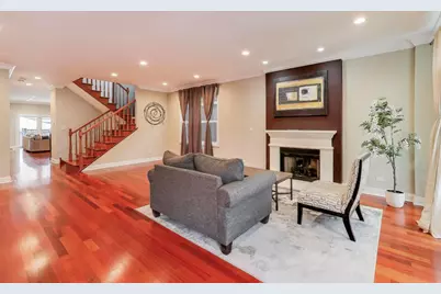 1629 N Talman Avenue, Chicago, IL 60647 - Photo 3