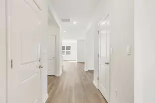 6298 Redwood Trl, Wonder Lake, IL 60097 - Photo 3