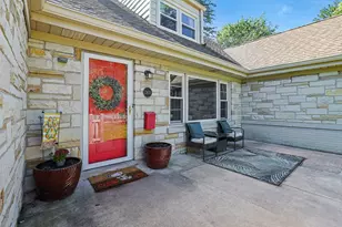 2611 Lake Ave, Wilmette, IL 60091 - Photo 1