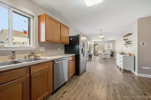 1038 Veteran Ave, Elburn, IL 60119 - Photo 9