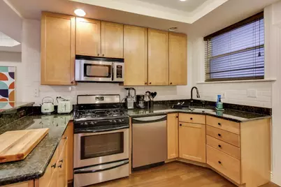 528 W Cornelia Avenue #2N, Chicago, IL 60657 - Photo 7