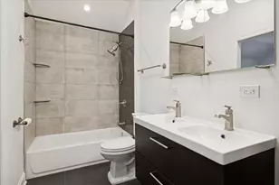 642 W 35th St, Chicago, IL 60616 - Photo 5